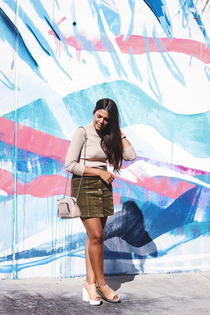 army green corduroy Agaci skirt - neutral Beau  Ash shoes