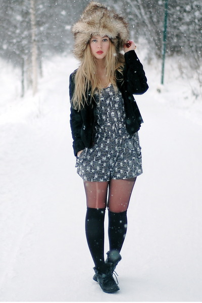 short jumpsuit with boots