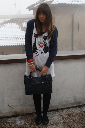 Navy Blue Dress on Blue Vintage Bag Black Flats Zara Shoes White Long Dress H M Dress