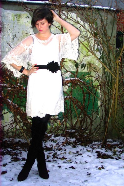 Black White Clothing Store on White Dress Black Belt Black Accessories Black Boots Black Cardigan