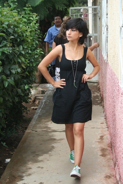 black dress green shoes