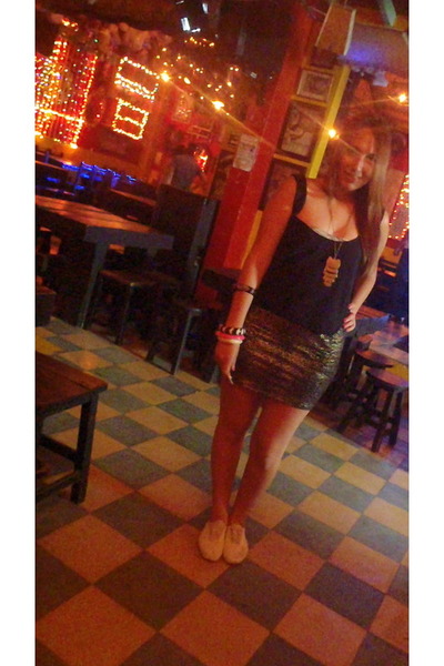 Mustard Necklaces White Shoes Gold Skirts Black Blouses La Ruana De Juana By Feelthatway Chictopia mustard necklaces white shoes gold skirts black blouses la ruana de juana by feelthatway chictopia