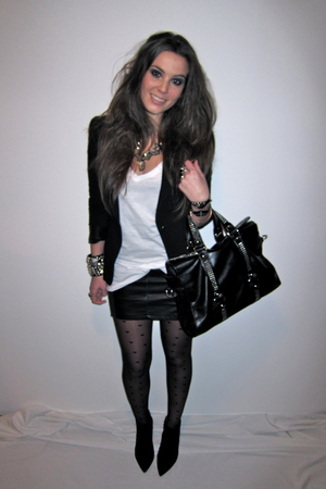 black h&m divided skirt - black Zara blazer - white H&M t-shirt - black Zara boo