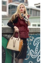 vest Mixxo vest - sweater dress Bershka dress - faux leather Aldo purse