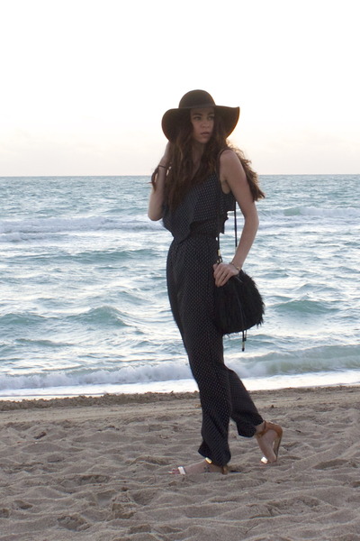 wide brim hats target