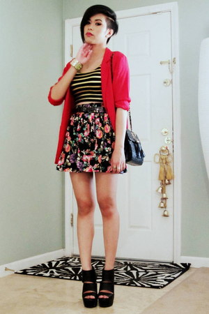 black floral Forever 21 skirt - red linen Lloyd Williams blazer