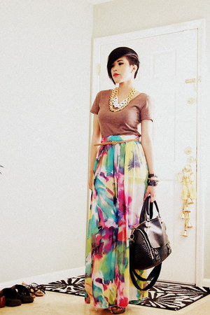 hot pink maxi H&M skirt - bronze crew neck unknown shirt