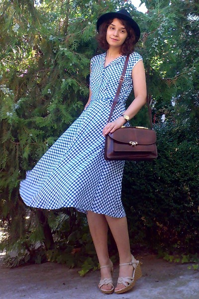 Vintage Midi Dresses