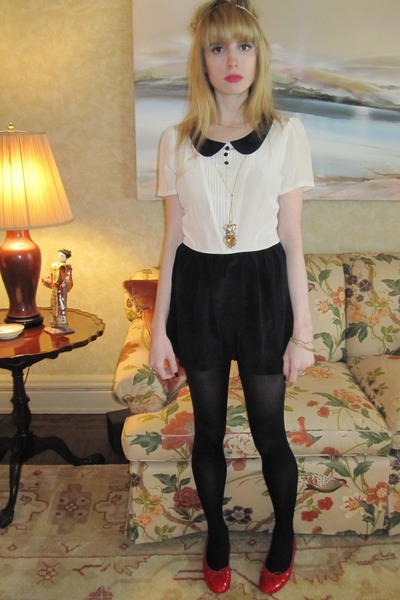 lack tuxedo Cooperative black and ivory tuxedo. lack tuxedo Cooperative