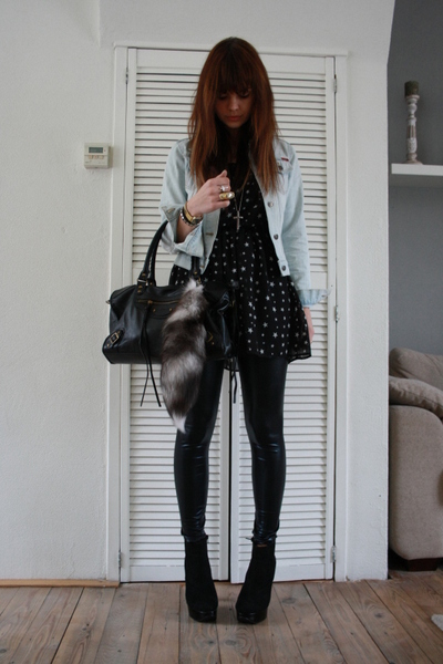leggings and boots