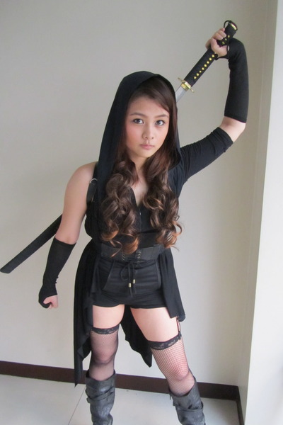 Black DIY Capes, Black DIY Hoodies, Black DIY Tops | SBS Photo