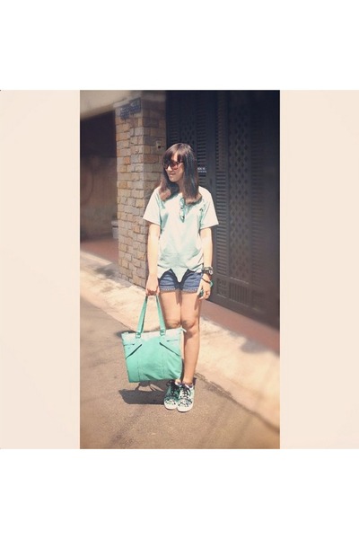 aquamarine shoes and bags