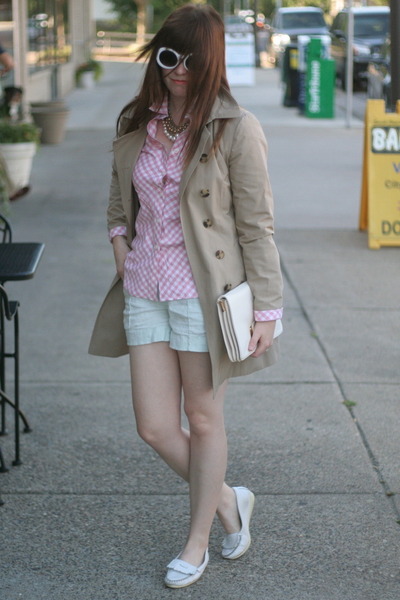 white minnetonka moccasins