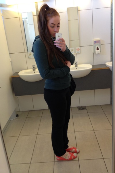 green comfy warm H&M hoodie - black H&M pants - salmon light random flats