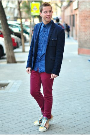 maroon pants navy blazer