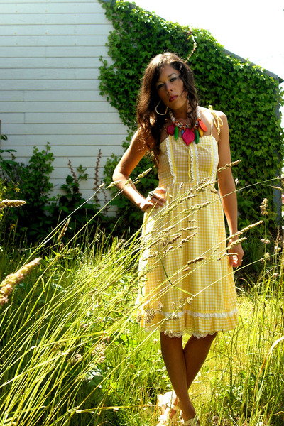 light yellow gingham vintage dress - fruits veggies vintage from VIRAL ...