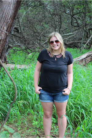 black Macys shirt - blue American Eagle shorts