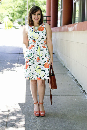 White Gap Dress How To Wear And Where Chictopia White Fl A Line Gap Dress Light Orange Ankle Strap Shoedazzle Wedges