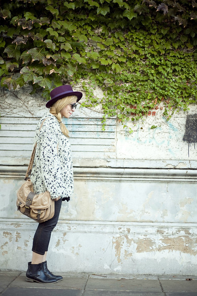 Urban-outfitters-boots-zara-hat-bershka-bag-polka-dots-vintage-cardigan_400