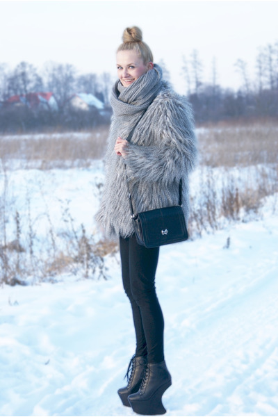 Women S Fur Coats By Boohoo Fashion Boohoo Vintage Faux Fur Coat Here