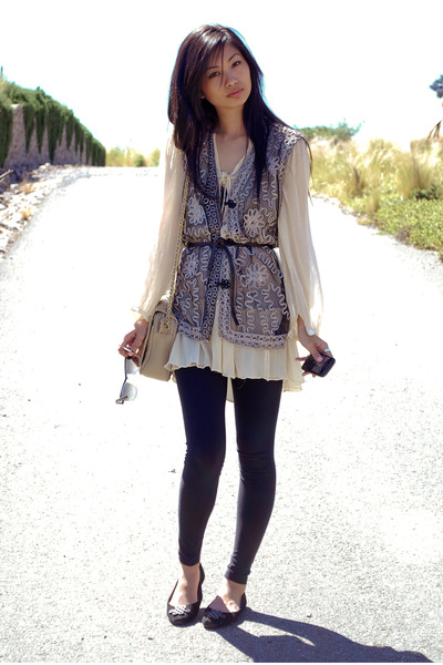 black people images free. black vintage vest - black Diane Von Furstenberg shoes - beige free people