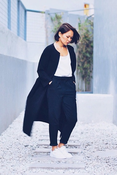 high waist pants and sneakers