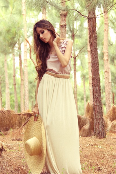 cream long skirt and top