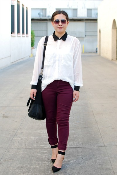 black jeans maroon shirt