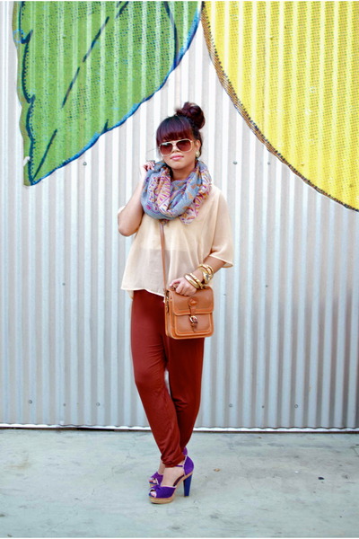 Dooney and bourke scarf Clearance