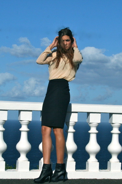 black zara skirts black stradivarius boots light pink black zara skirts black stradivarius boots light pink