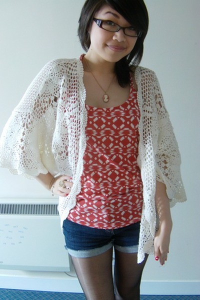 Navy Cut Off Shorts DIY Shorts, Red New Look Vests, Ivory ...