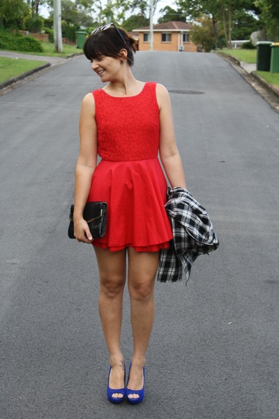 red dress and blue heels