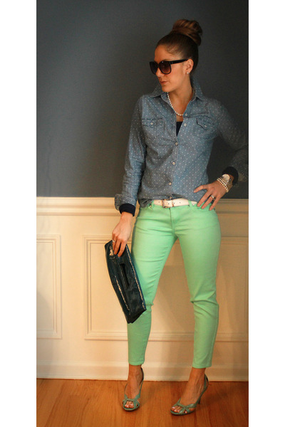 mint green jeans outfit