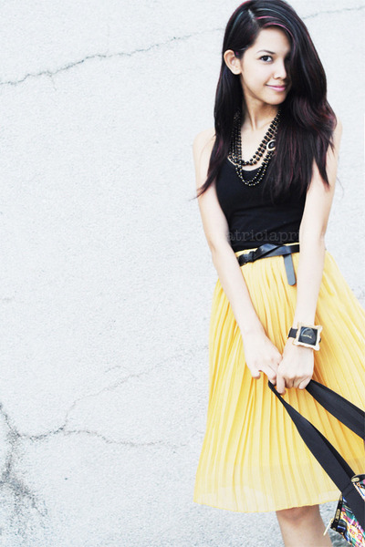plaid Joyrich x LeSportsac bag - mustard WAGW skirt - black tank H&M top