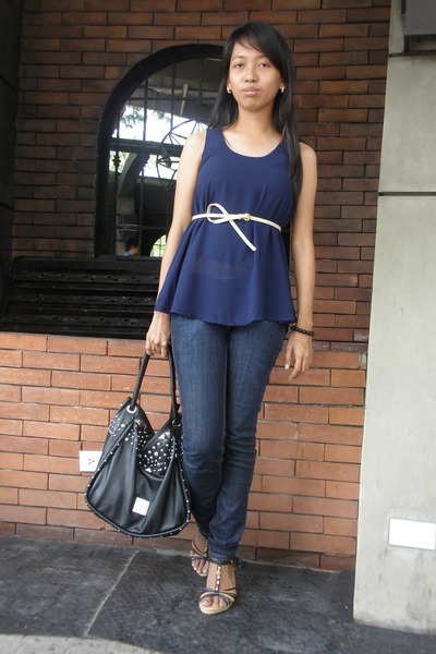navy top and jeans