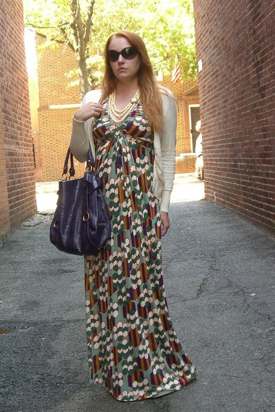 T bag dresses