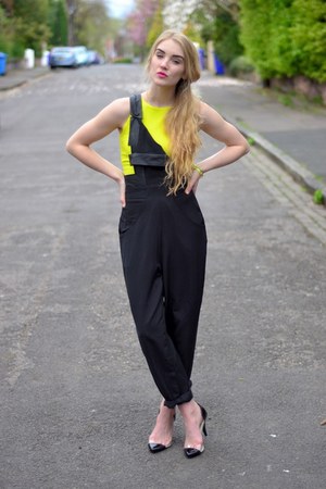 boohoo black dungarees