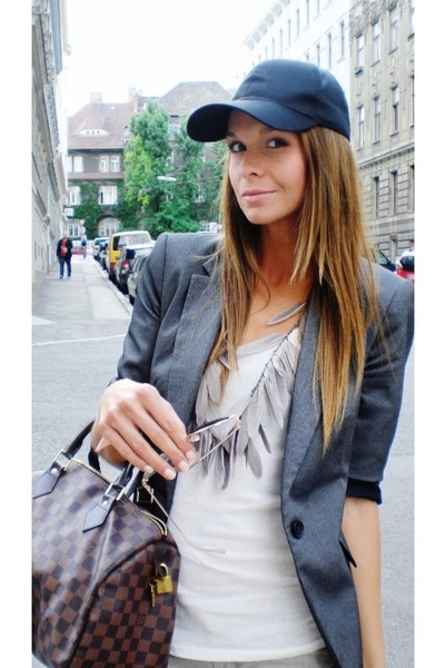 h and m baseball cap