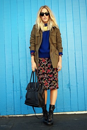 maroon dress with black boots