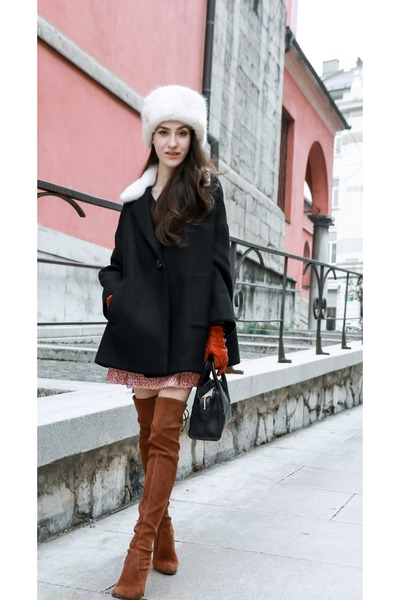browns stuart weitzman
