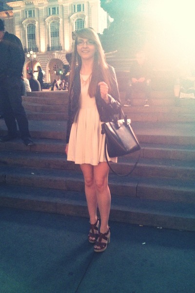 black skater dress h&m