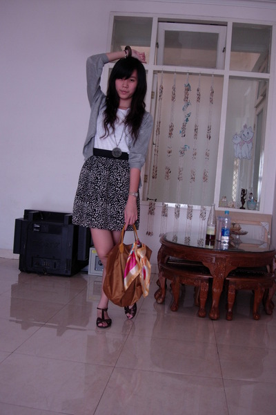 bloop tops gaudi jackets skirts yongki komaladi shoes bloop tops gaudi jackets skirts yongki komaladi shoes